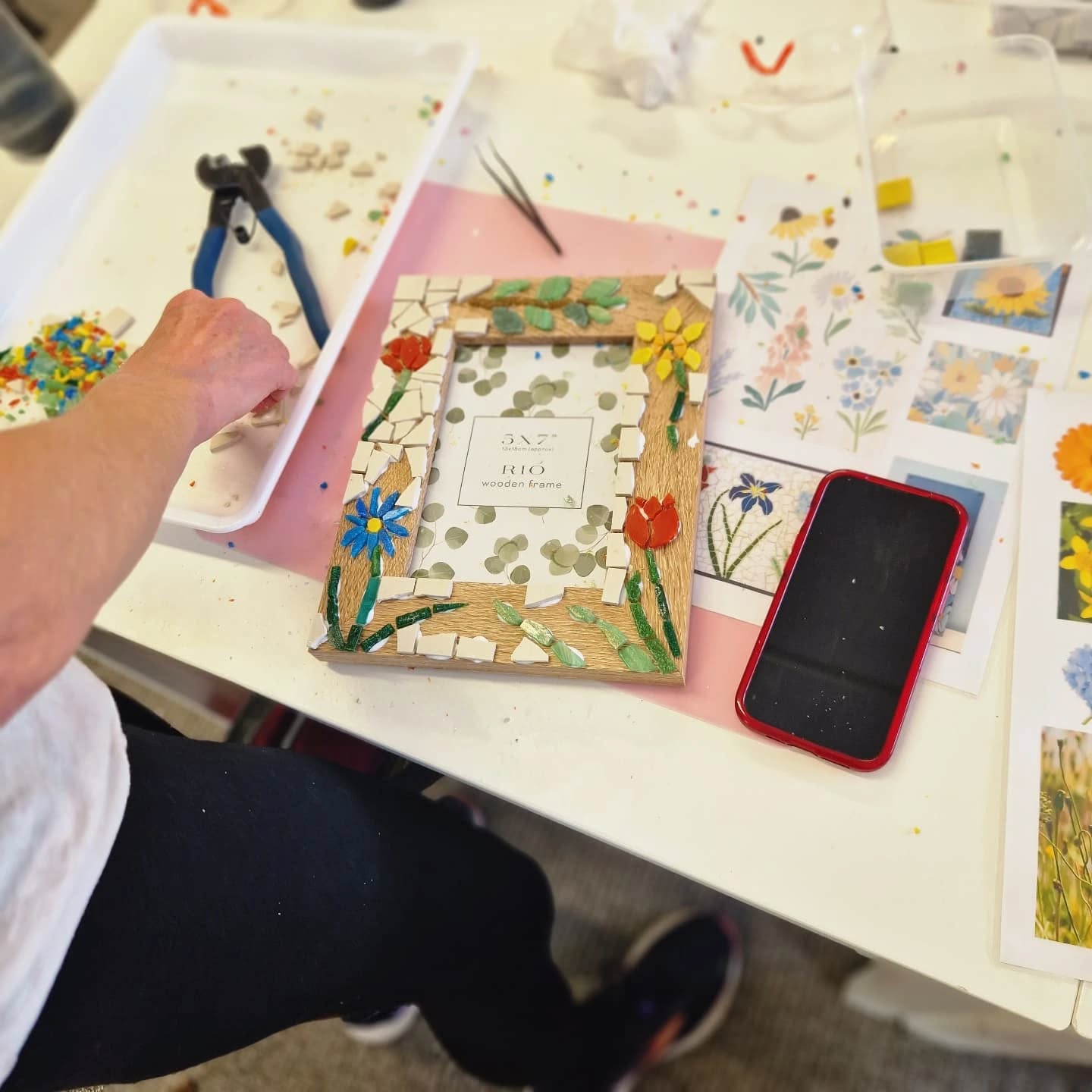 Floral Mosaic Frame Class